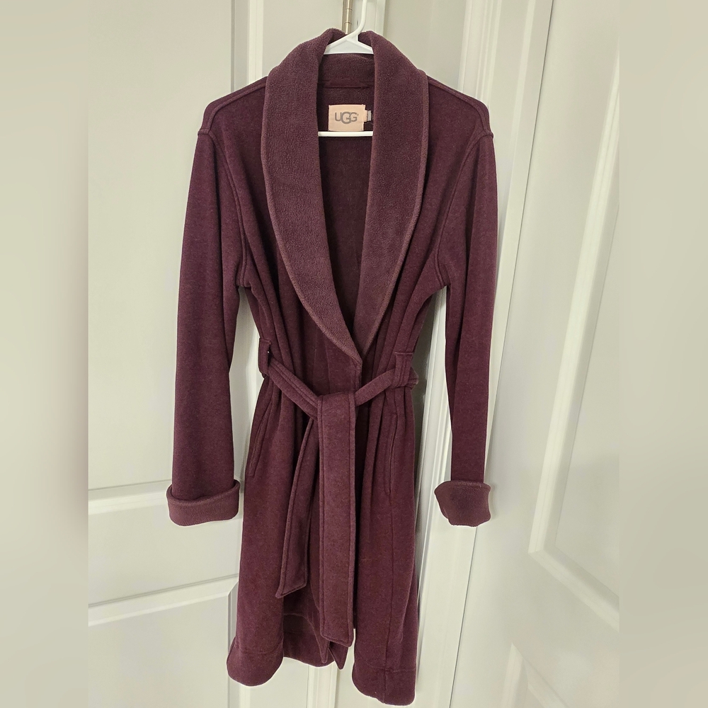 *LAST CHANCE OR DONATION BIN* UGG Women's Deep Burgundy Robe - Small
